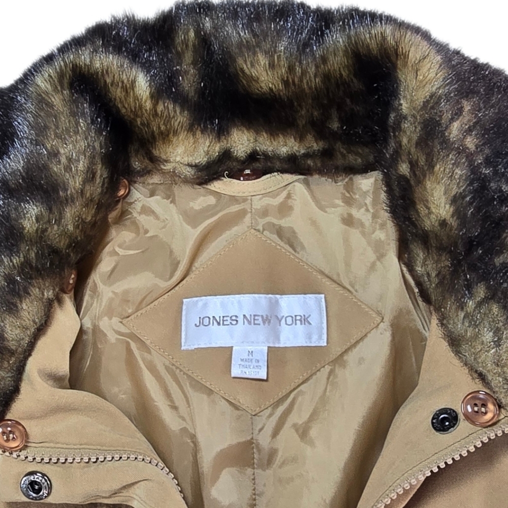 Jones New York Puffer Style Winter Coat Faux Fur Collar Size Medium - Picture 7 of 10